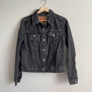 Levis Trucker Jacket Women’s Medium Washed Black